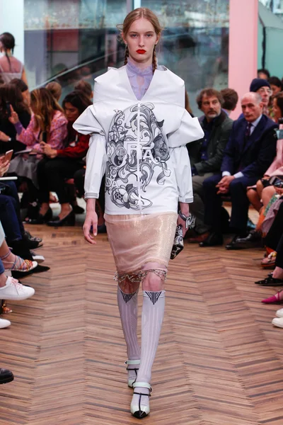 Look 25